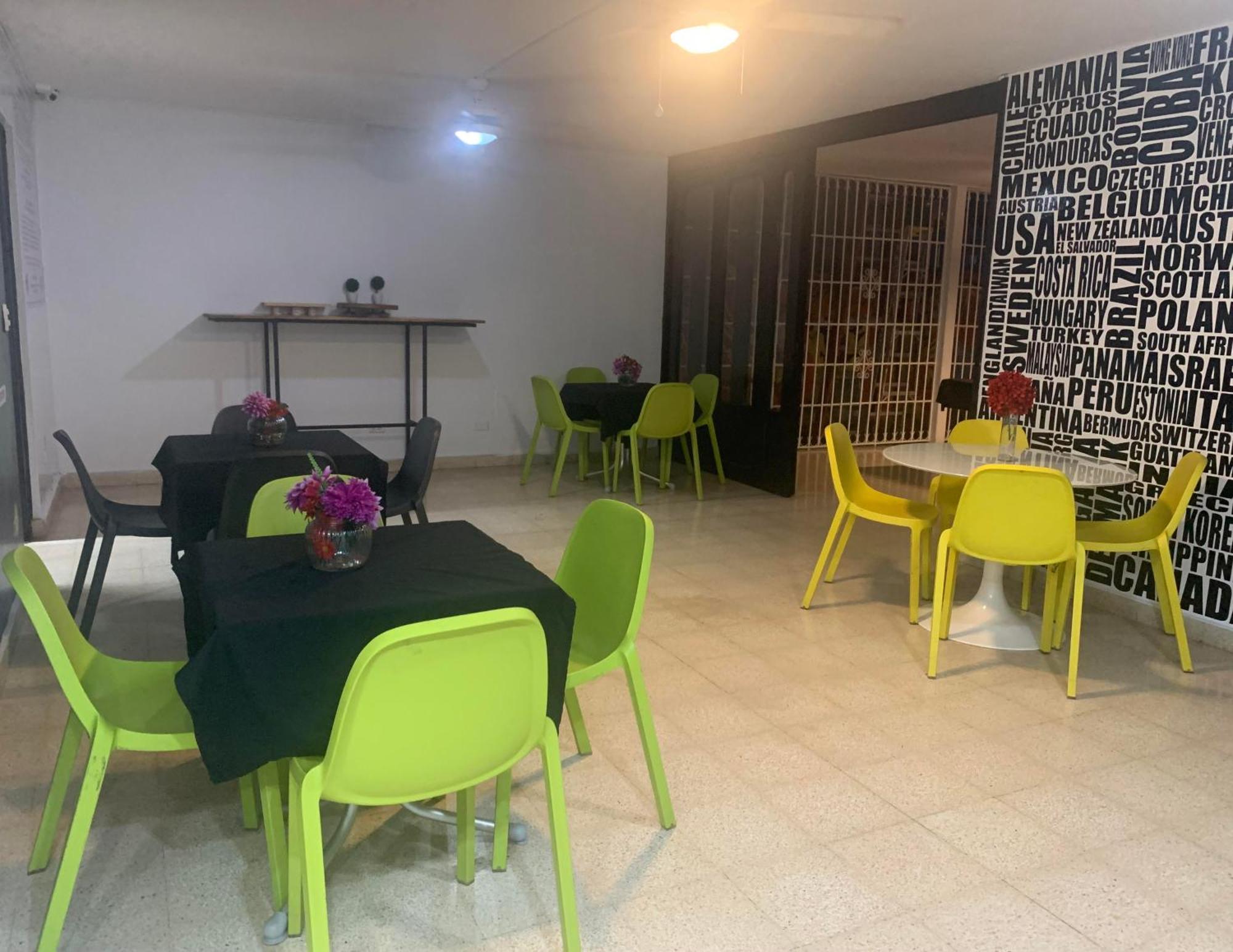פנמה סיטי Hostal Loco Coco Loco מראה חיצוני תמונה